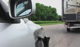 Avarijos tęsiasi: smulki avarija sukėlė didelius ginčus