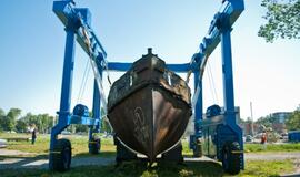 Istorinio laivo kelionė į naujus namus