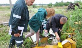 Vėžaičiuose aptikti konteineriai su radiacijos ženklais