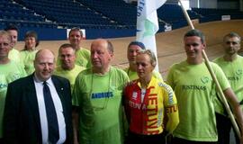 Premjeras išlydėjo Simoną Krupeckaitę į olimpiadą ir treke išbandė jos dviratį