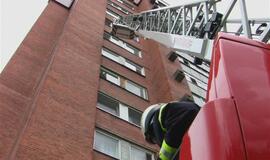 Aštuntajame aukšte - senukas be sąmonės