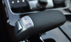 Vyrai nebebijo automatinių pavarų dėžių