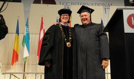 Kanadietė oficialiai tapo pirmąja rektore Lietuvoje