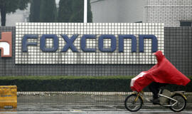 "Apple" produkciją gaminanti kinų įmonė kaltinama samdžiusi nepilnamečius