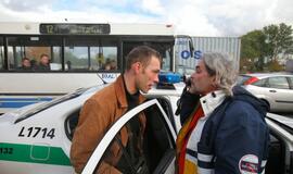 Girtas vairuotojas merginai sugadino vairavimo egzaminą