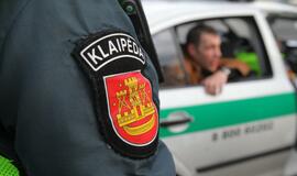 Girtas vairuotojas merginai sugadino vairavimo egzaminą