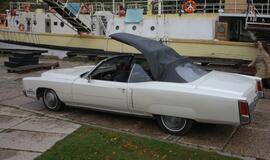 Klasikiniai automobiliai atsisveikino su vasara