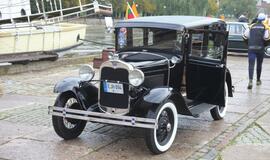 Klasikiniai automobiliai atsisveikino su vasara