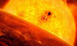 Astronomai atrado savo planetą ryjančią žvaigždę