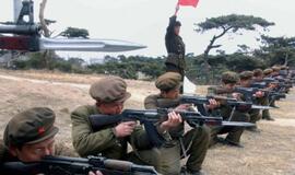 Šiaurės Korėja vėl grasina atakuoti Pietų Korėjos salą