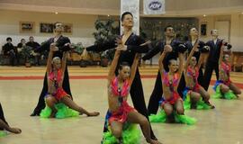 Į pasaulio čempionatą - paskui papūgėlę