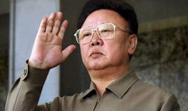 Šiaurės Korėja: mauzoliejuje įkurdinta Kim Jong Ilo jachta