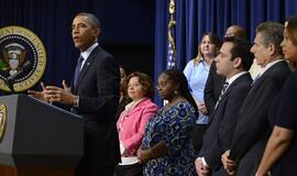 JAV Senatas, likus kelioms valandoms iki 2013-ųjų, sutarė pakelti mokesčius turtingiesiems