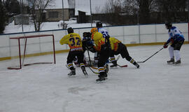 Ledo ritulio čempionate – kovos trijose konferencijose