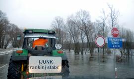 Naujametis potvynis apsėmė kelius, kaimus ir sodybas