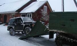 Potvynis įdarbino ir karius