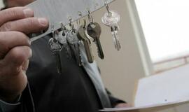 Raktų gamybos stakles valdo nebe žmogus, o kompiuteris