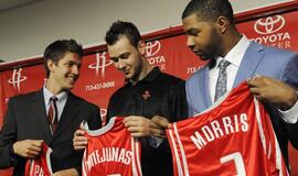 Donatas Motiejūnas per rungtynes su "Clippers" pelnė 13 taškų