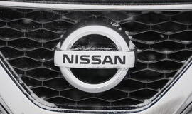 "Nissan" pajamos krito dėl silpnos paklausos