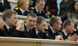 Diplomų įteikimas Lietuvos policijos mokyklos absolventams