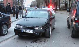 Girtas jaunuolis alkoholio parduotuvės nepasiekė