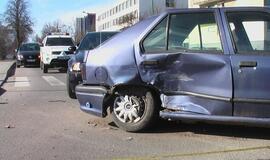 Trijų automobilių avarijos kaltininkas paspruko pėščias