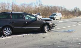 Svečius skolintu automobiliu vežiojęs jaunuolis - ligoninėje