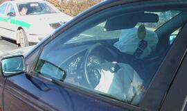 Svečius skolintu automobiliu vežiojęs jaunuolis - ligoninėje