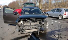 Svečius skolintu automobiliu vežiojęs jaunuolis - ligoninėje