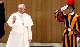 Popiežius Didįjį ketvirtadienį aukos mišias nepilnamečių kalėjime
