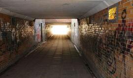 Požeminėje perėjoje - daugybiniai dantų lūžiai