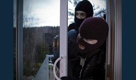 Šilutės rajono gyventoją vagys sumušė, užklijavo akis ir apiplėšė