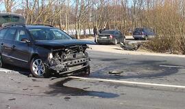 Svečius skolintu automobiliu vežiojęs jaunuolis - ligoninėje