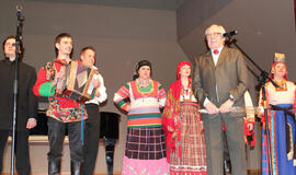 „Muzikos svetainė“ kviečia į šventinį koncertą „Mūsų širdžių atmintis“