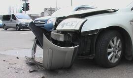 Avarijos kaltininkas pildė dvi eismo įvykių deklaracijas