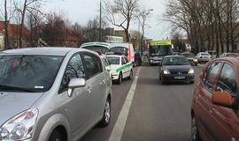 Apalpęs vairuotojas sudaužė tris automobilius