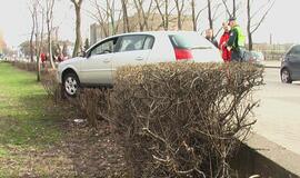 Apalpęs vairuotojas sudaužė tris automobilius