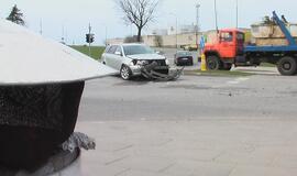 Avarijos kaltininkas pildė dvi eismo įvykių deklaracijas