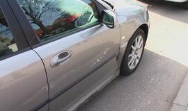 Apalpęs vairuotojas sudaužė tris automobilius