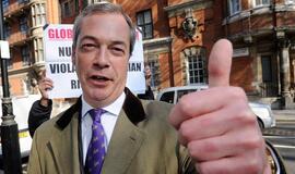 Didžiosios Britanijos vietos rinkimai - iššūkis D. Kamerono partijai