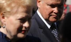 Prezidentė atidengė pirmąjį pasaulyje paminklą kalbai