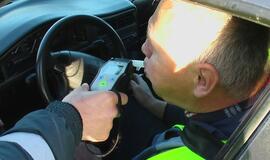 Rytą policija tikrino vairuotojų blaivumą
