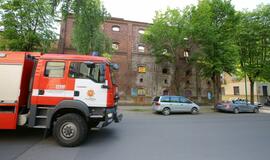 Miesto centre degė pastatas "vaiduoklis"