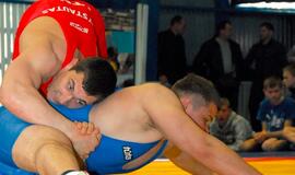 Tradiciniame imtynių turnyre dominavo klaipėdiečiai