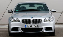 Rusija padidino mokestį už prabangius automobilius