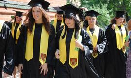 Diplomų įteikimo šventė Klaipėdos universitete