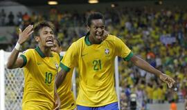 Japonai apmaudžiai pralaimėjo italams, kurie kartu su Brazilijos rinktine žengia į pusfinalį