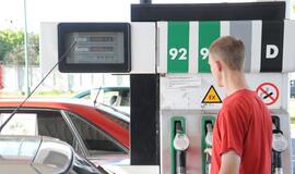 Vidaus degimo variklių elektromobiliai neįveiks