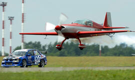 Epizodas iš Vilniaus akrobatinio skraidymo šventės