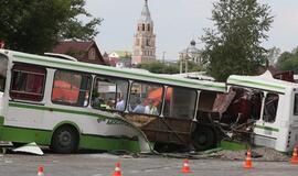 Maskvoje susidūrus autobusui ir "Kamaz" sunkvežimiui žuvo 18 žmonių